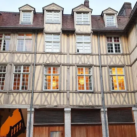 Ancien Particulier - Pl Du Vieux Marche 4 Pers